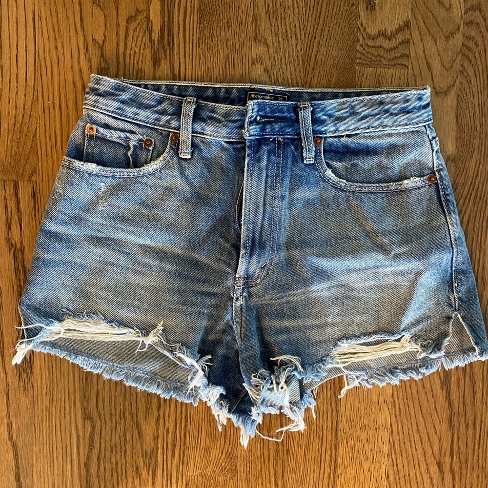 Abercrombie & Fitch High Rise Mom Shorts